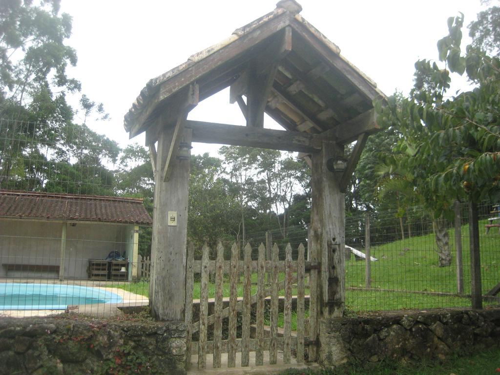 Pousada Recanto Dos Pinheiros Pilar do Sul Exterior photo